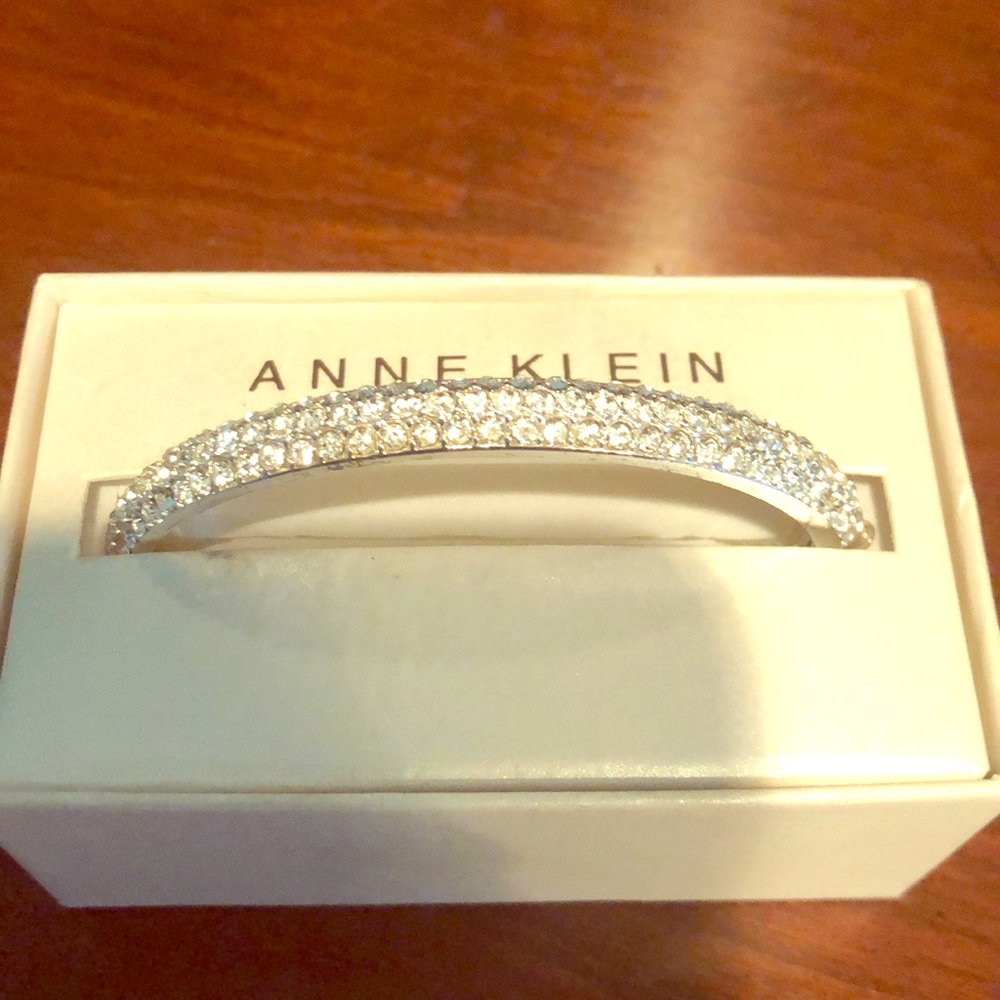 Rhinestone bracket. Never used